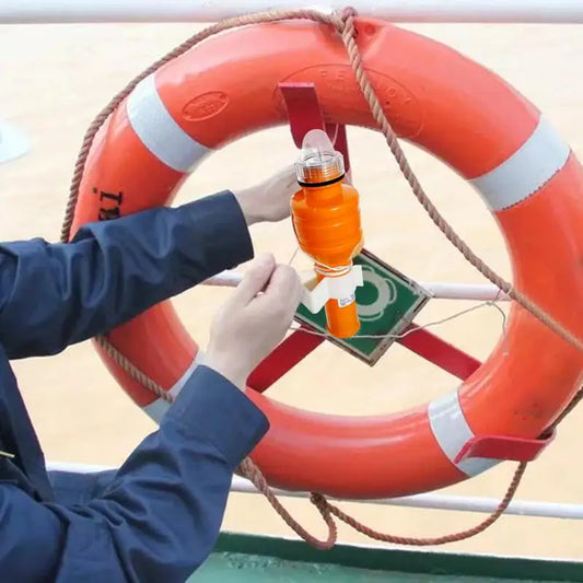 Lifebuoy Light Boat Flares Bait Lure Lamp With High-visibility LED Light For Kayaking Marine Pontoon Ship